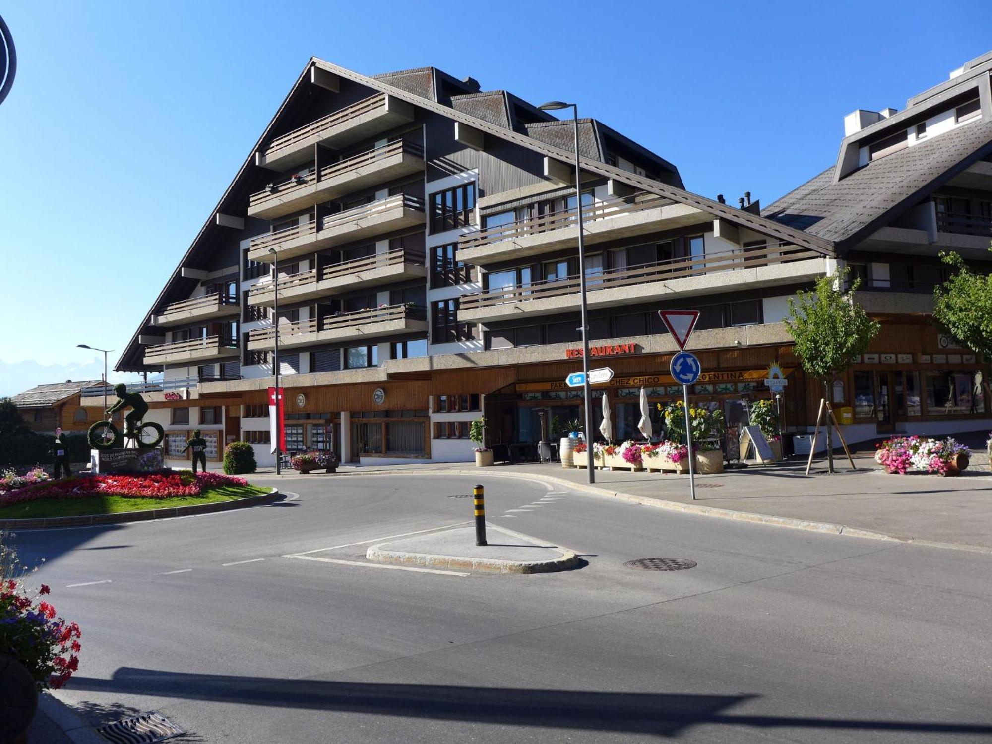 Apartment Victoria A-B-C-2 By Interhome Crans-Montana Exteriör bild